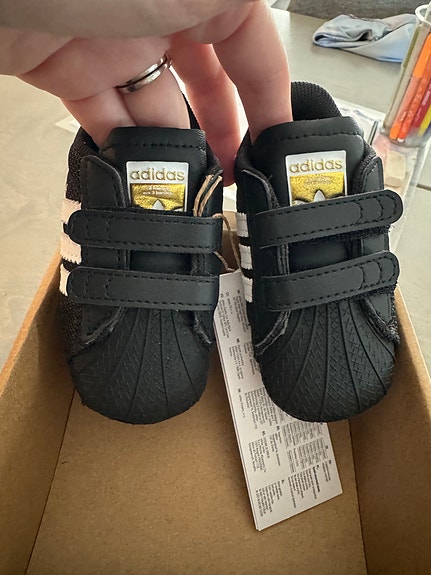 Adidas superstar vauvan kengät