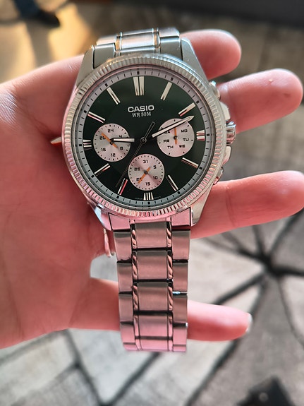 Aivan uusi miesten Casio kello
