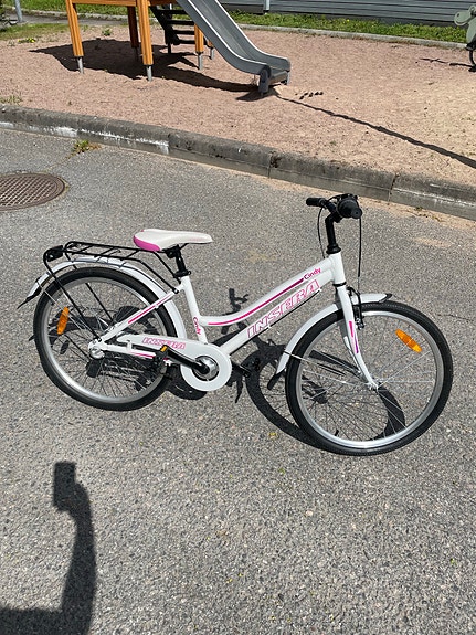 Insera lastenpyörä 24" valkoinen/vaaleanpunainen