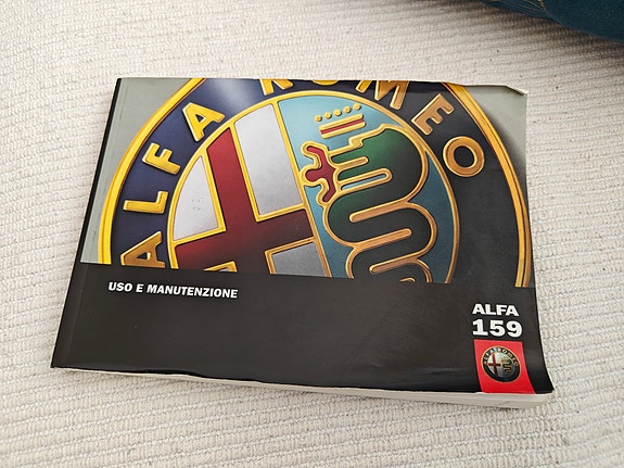Alfa Romeo 159 ohjekirja