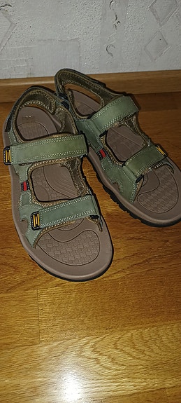 Miesten sandaalit koko 44