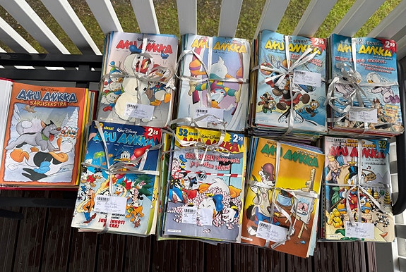 Aku Ankka lehdet v:t 2005-2008, 2010-2012 sekä sarjaextrat