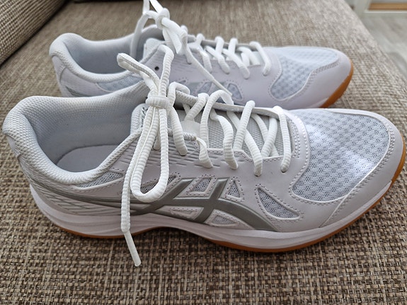Asics naisten sisäpelikengät, koko 41,5