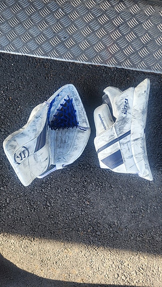 Warrior r/g5 int maalivahdin kilpi ja räpylä