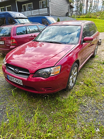 Subaru legacy 2.5 bensa -05 osina tai kokonaisena