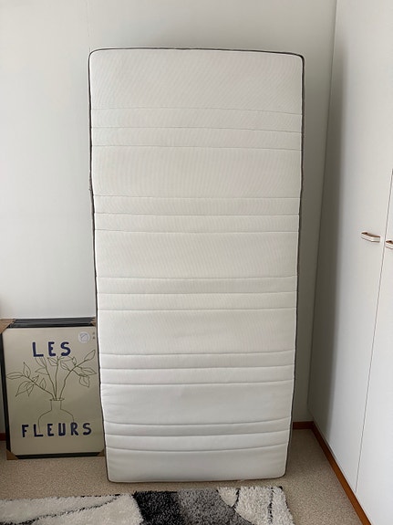 IKEA vaalea yksittäissängyn patja 90x200
