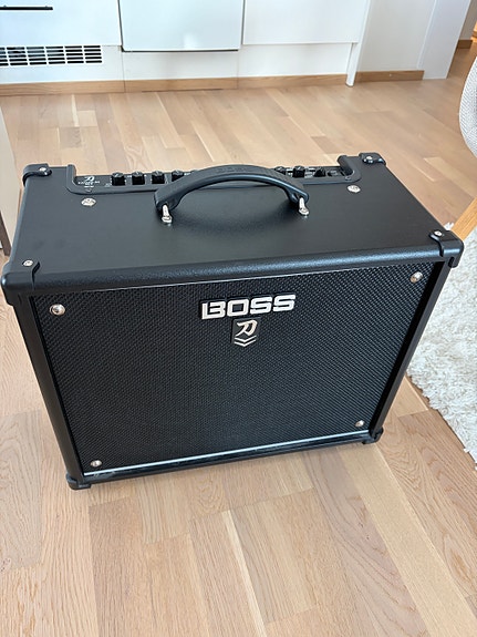 Boss Katana-50 MkII -1x12" kitaran vahvistin, 50 W