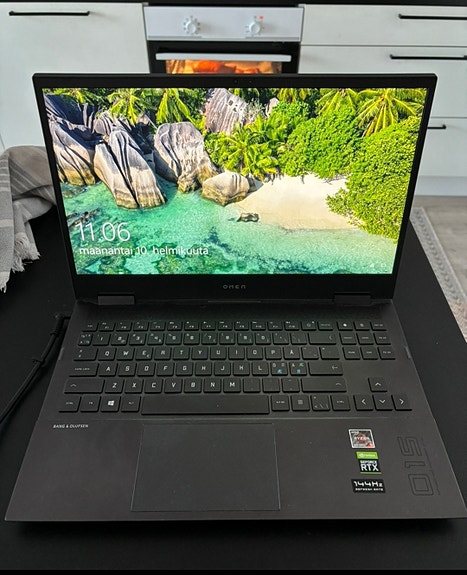 HP Omen 15 peliläppäri 15" AMD Ryzen 5 5600H 32gb DDR4 3200MHz