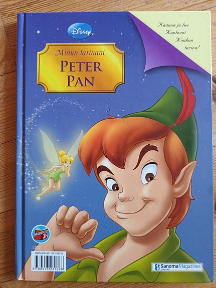 Disney Peter Pan ja Kapteeni Koukku lastenkirjat