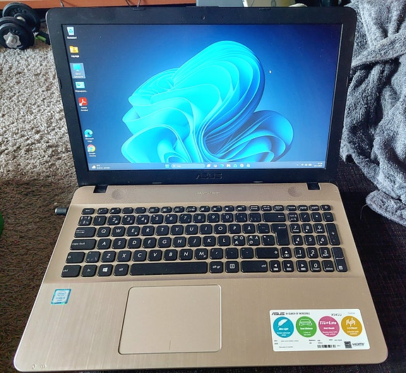 Asus Vivobook Max X541U