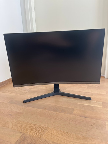 Samsung musta kaareva näyttö 27"