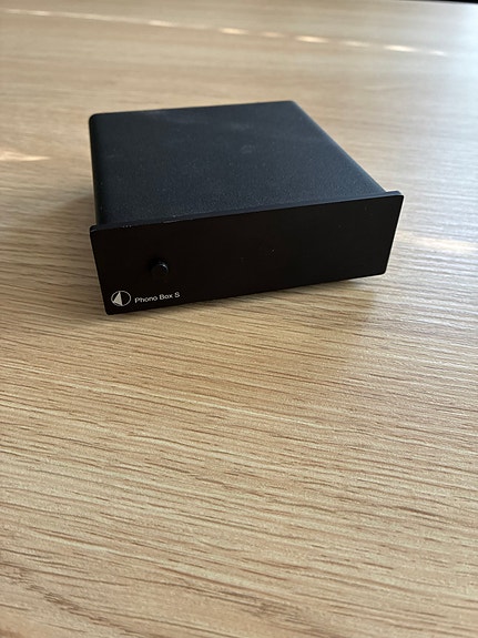 Pro-ject phono box S esivahvistin