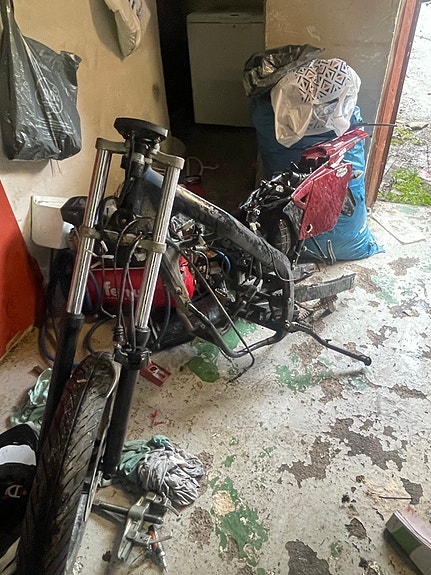 Mopon runko ja osia