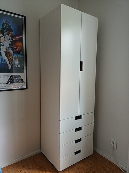 Valkoinen Ikea Stuva vaatekaappi