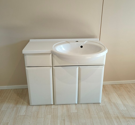 Käyttämättömät wc kalusteet