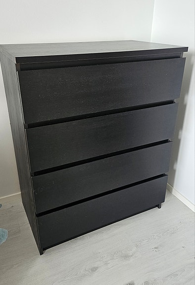 Ikea Malm lipasto neljällä laatikolla