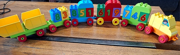 LEGO DUPLO numero juna