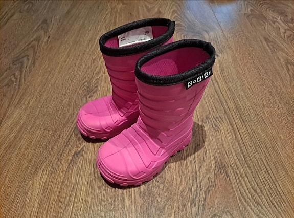 Nokian kumisaappaat koko 22