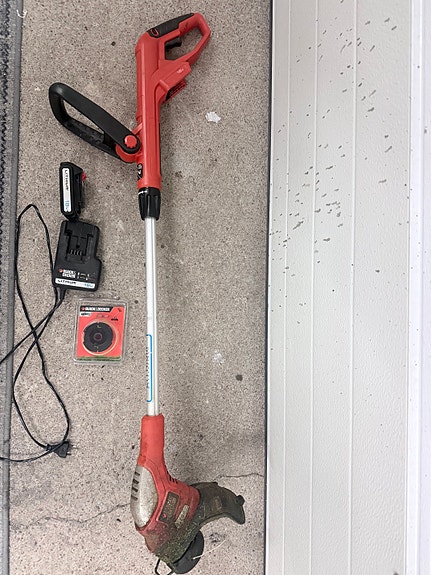 Black and decker akku trimmeri