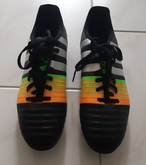 Uudet Adidas Nitrocharge 4.0 HG nappikset koko 42