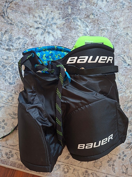 Bauer VTH jääkiekkohousut S musta
