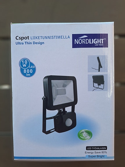 Led valaisin liiketunnistimella