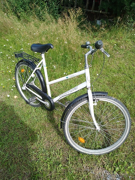 Tunturi naisten kaupunkipyörä 26" M valkoinen