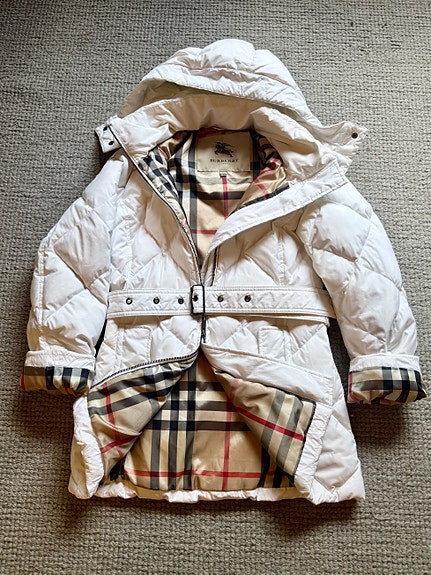Burberry untuvatakki koko XS valkoinen