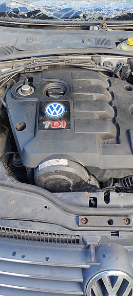 Volkswagen TDI Passat varaosia tai kokonaan