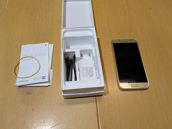 Samsung Galaxy A3 (2017) SM-A320FL – varaosaksi