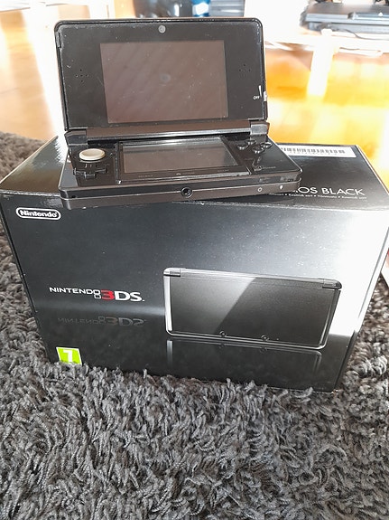 Myydään 3DS Nintendo