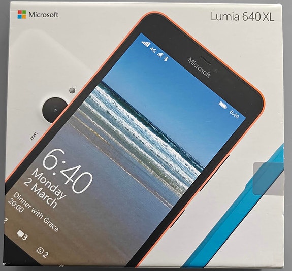 Microsoft Lumia 640 XL (musta)