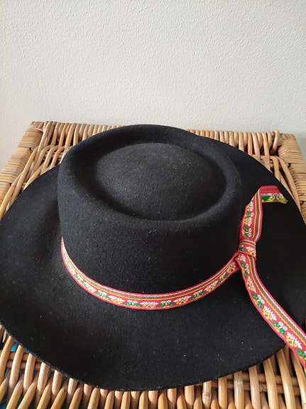 Original villahattu koko 57 musta