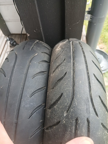 Skootterin renkaat 120/70-12 musta