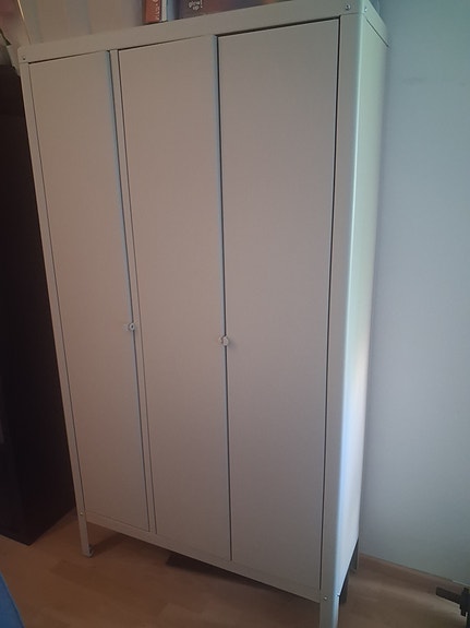 Ikea Kolbjörn metallinen kaappi