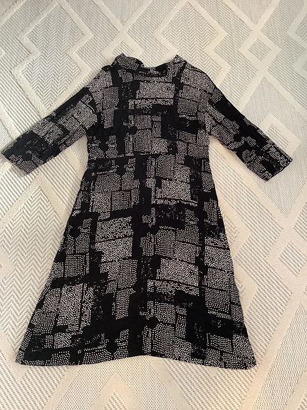 Marimekko mekko, 42