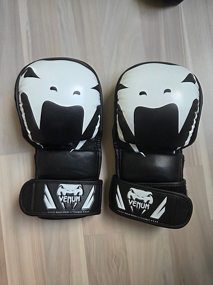 MMA hanskat koko S/M