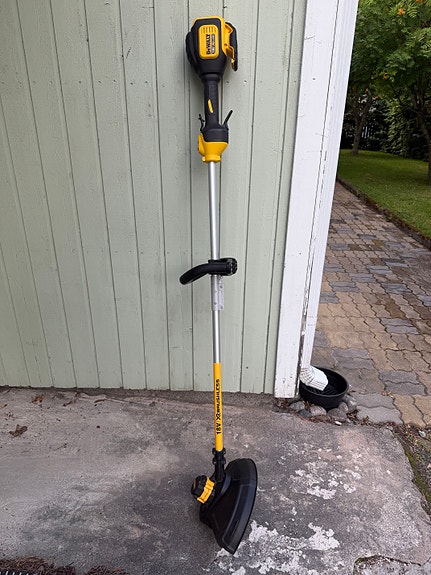DeWalt DCM561PBS 18V XR ruohotrimmeri