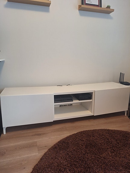 IKEA bestå tv-taso