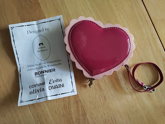 Minna Parikka kukkaro