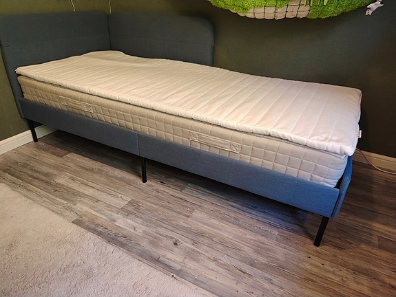 IKEA sänky ja patja 90x200 cm