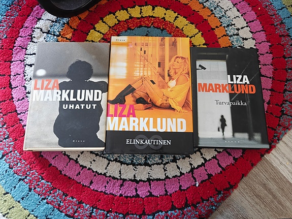 Liza Marklund kirja paketti.