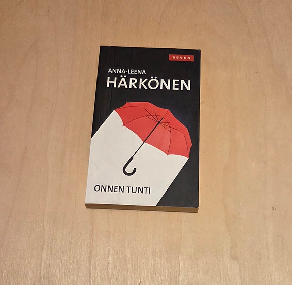 Onnen tunti, Anna-Leena Härkönen