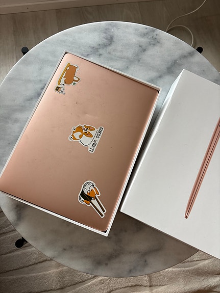 Apple MacBook kannettava tietokone rose gold
