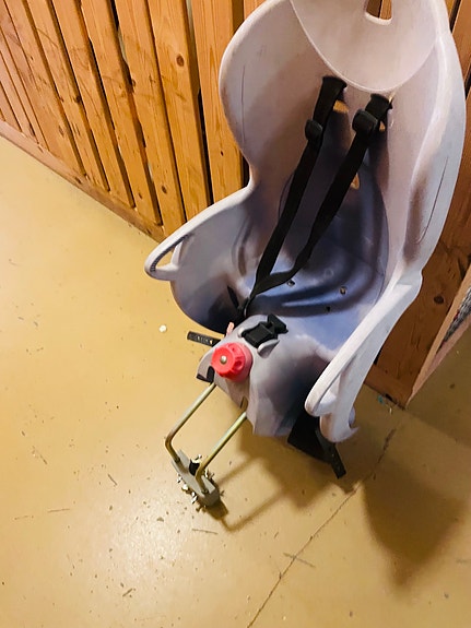 Hamax lasten pyöränistuin