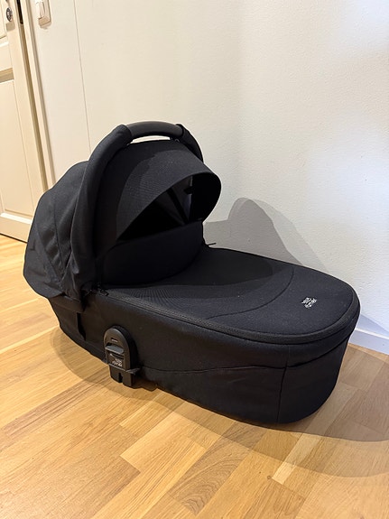 BRITAX RÖMER SMILE 5Z Style -vaunukoppa, Carbon Black