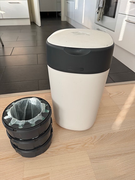 Tommee Tippee Sangenic vaippasanko ja kasetit