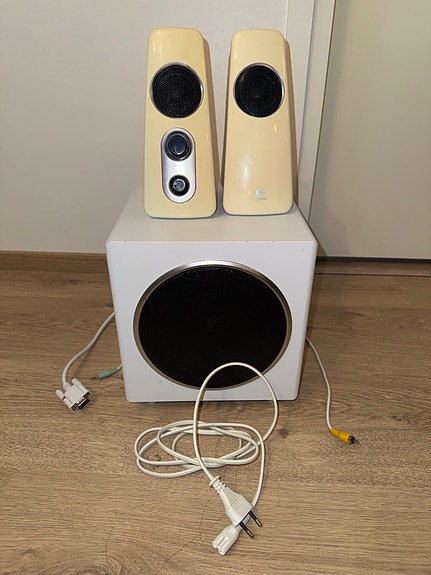 Logitech kaiutin