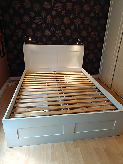 Ikea Brimnes sänky säilytystilalla + pääty