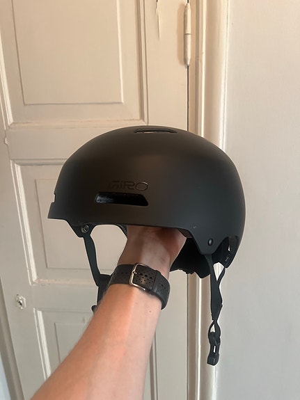 Giro Edge laskettelukypärä L koko